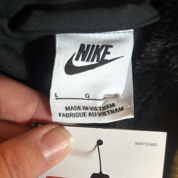 NWT Nike Women's Faux Fur Swoosh Jacket sz L - Picture 3 of 7